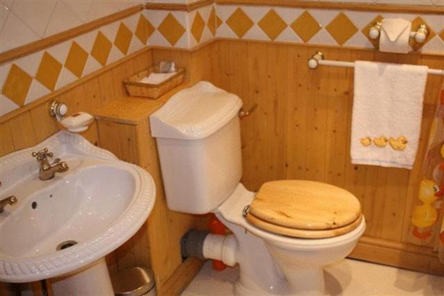 Robertsbridge Retreat At Cornhill Self Catering Apartments Phòng bức ảnh